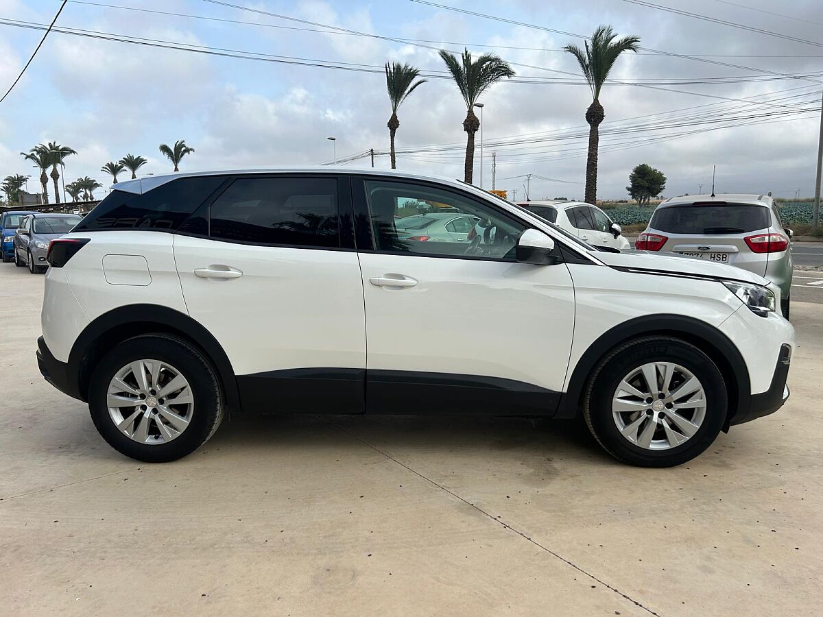 PEUGEOT 3008 ACTIVE 1.2 E-THP AUTO SPANISH LHD IN SPAIN 56000 MILES SUPERB 2018